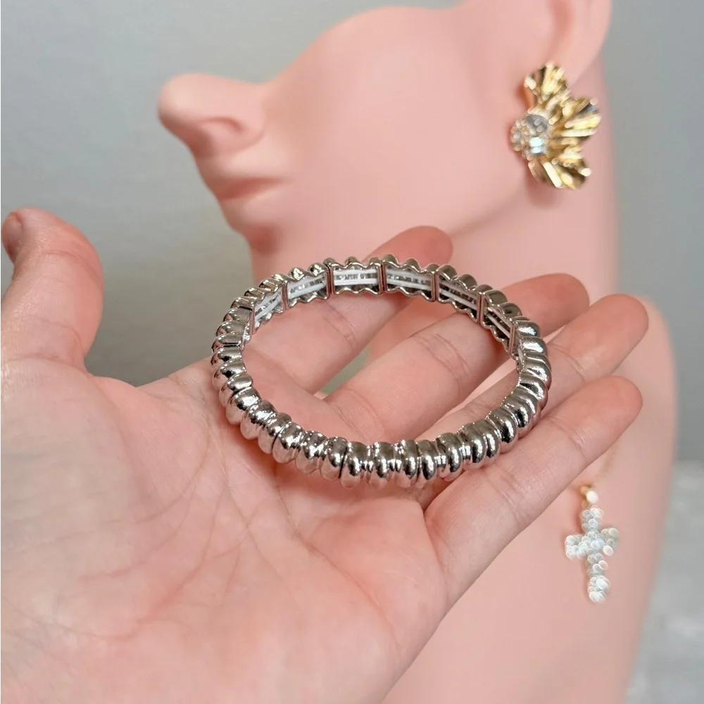 ⚜️ Trendy Silver Stretch Bracelet